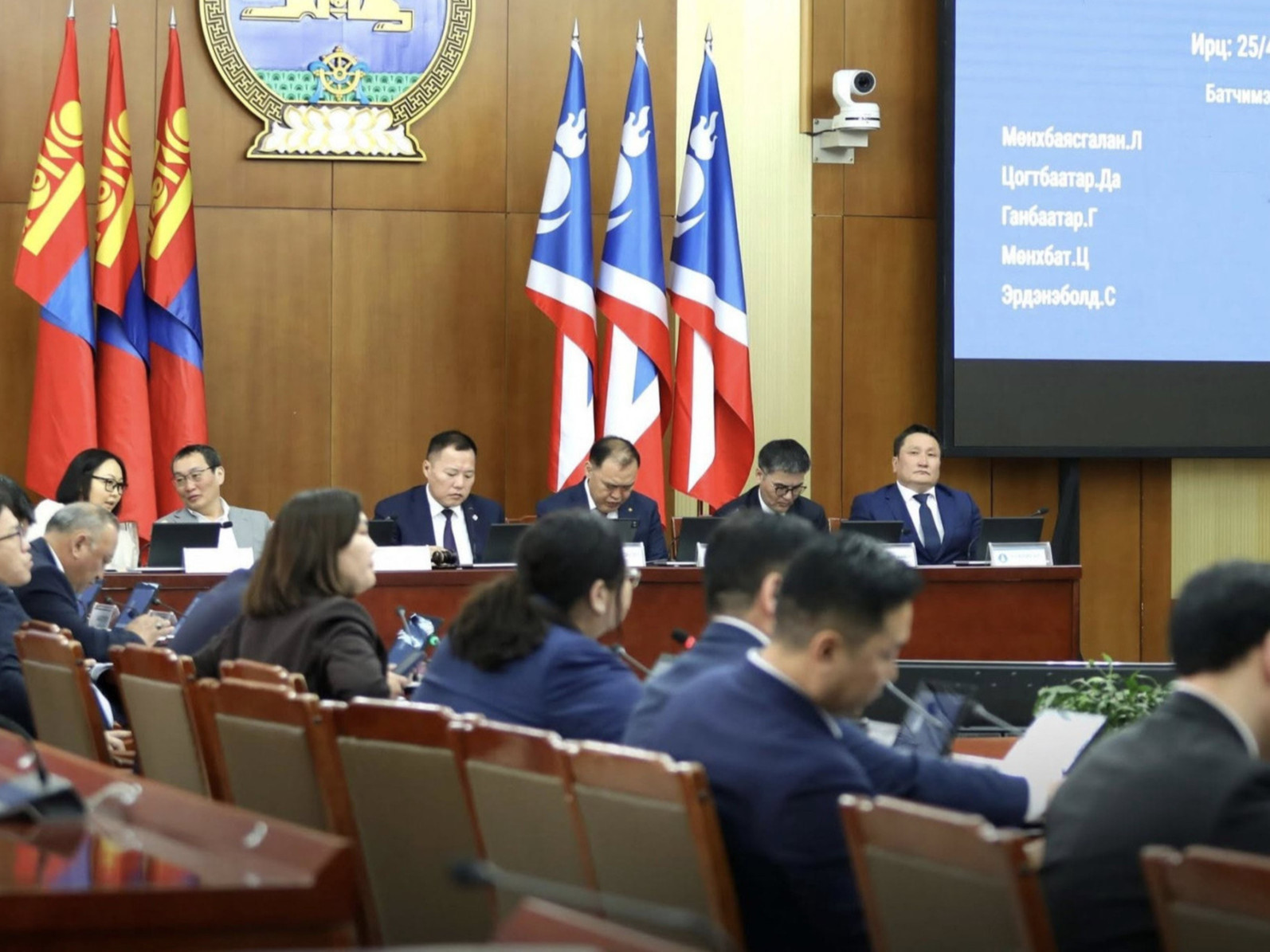 АН-ын бүлэг “Намын дарга УИХ-ын дарга байж болохгүй“ гэсэн хуулийн төсөл санаачиллаа